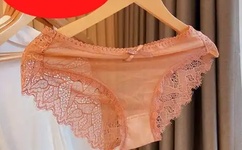 美女被绑在床头四角摸